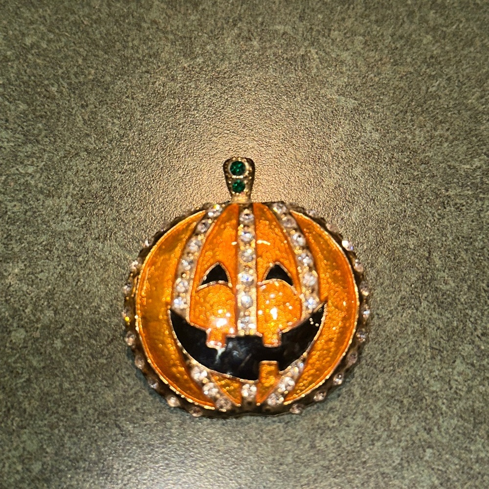 Pumpkin Brooch